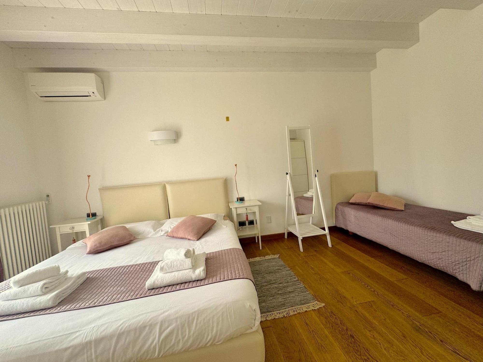The Comfortable House With Big Pool In The Center Of Mergozzo Exterior foto