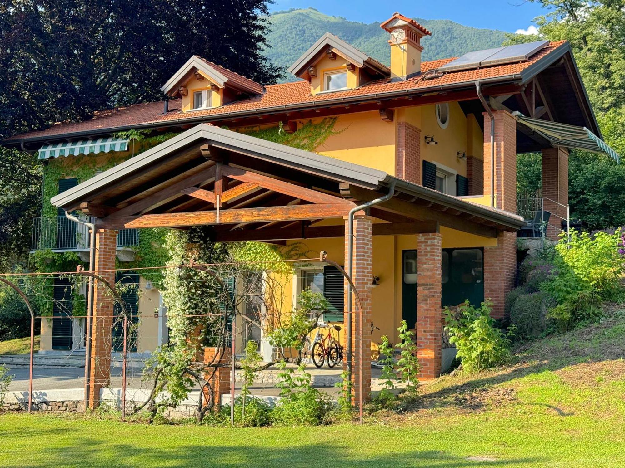 The Comfortable House With Big Pool In The Center Of Mergozzo Exterior foto