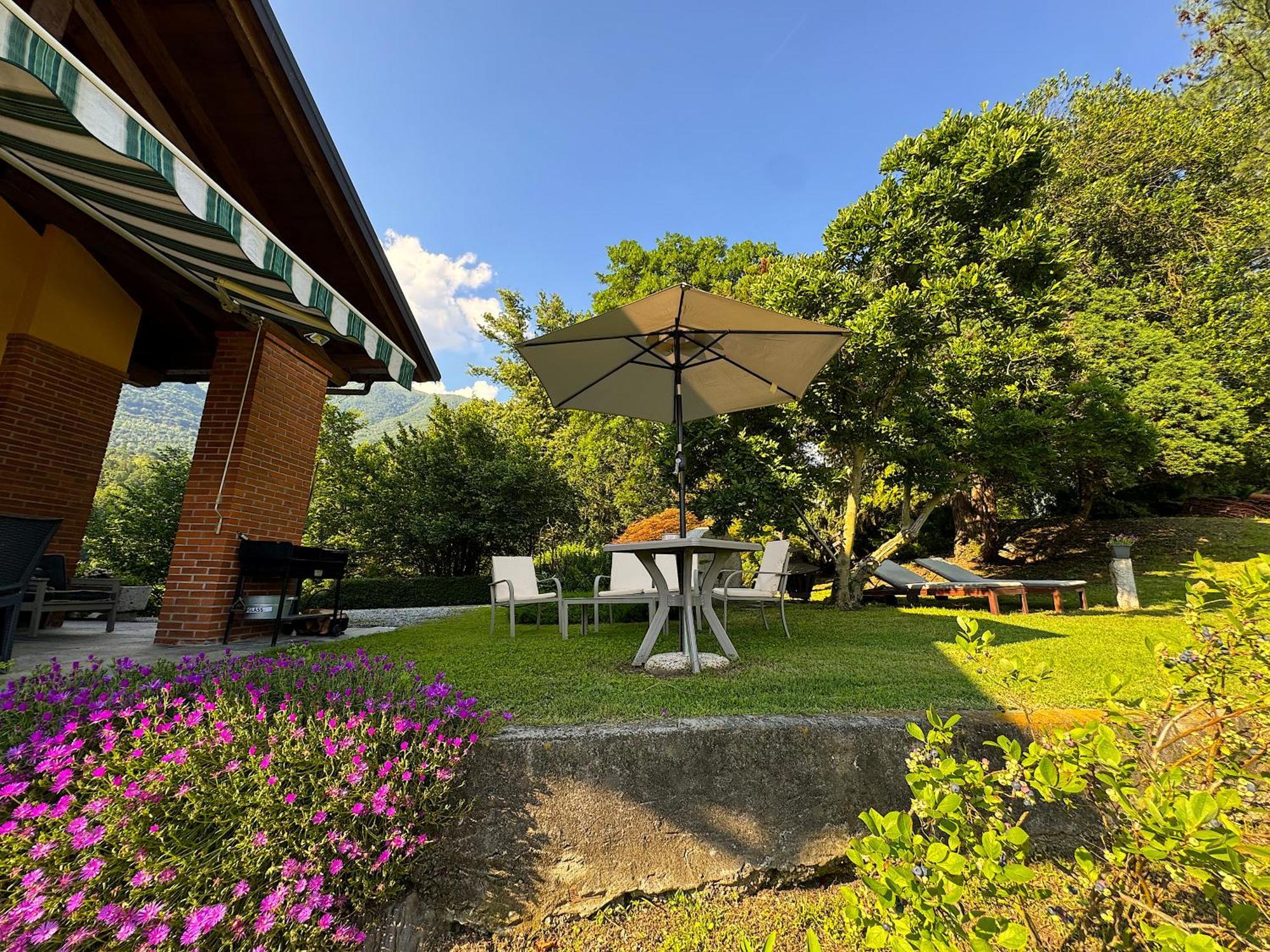 The Comfortable House With Big Pool In The Center Of Mergozzo Exterior foto